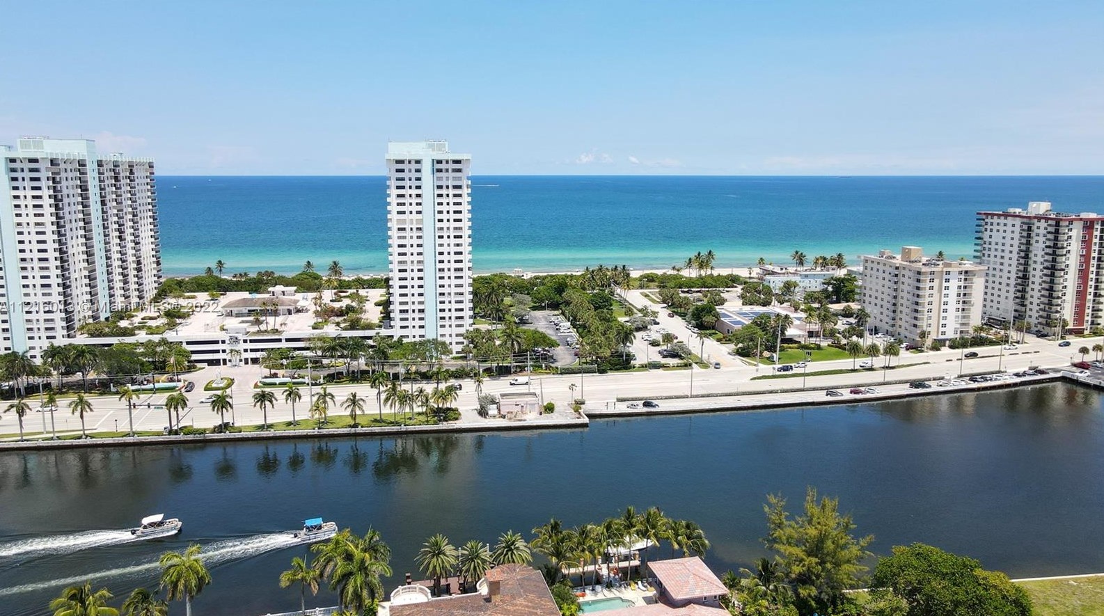 1201 Ocean Dr, Hollywood FL 33019-2121 exterior