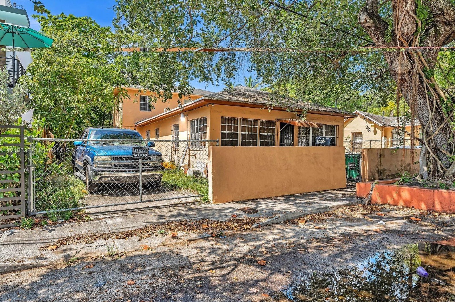 3628 Thomas Ave, Miami FL  33133-5710 exterior