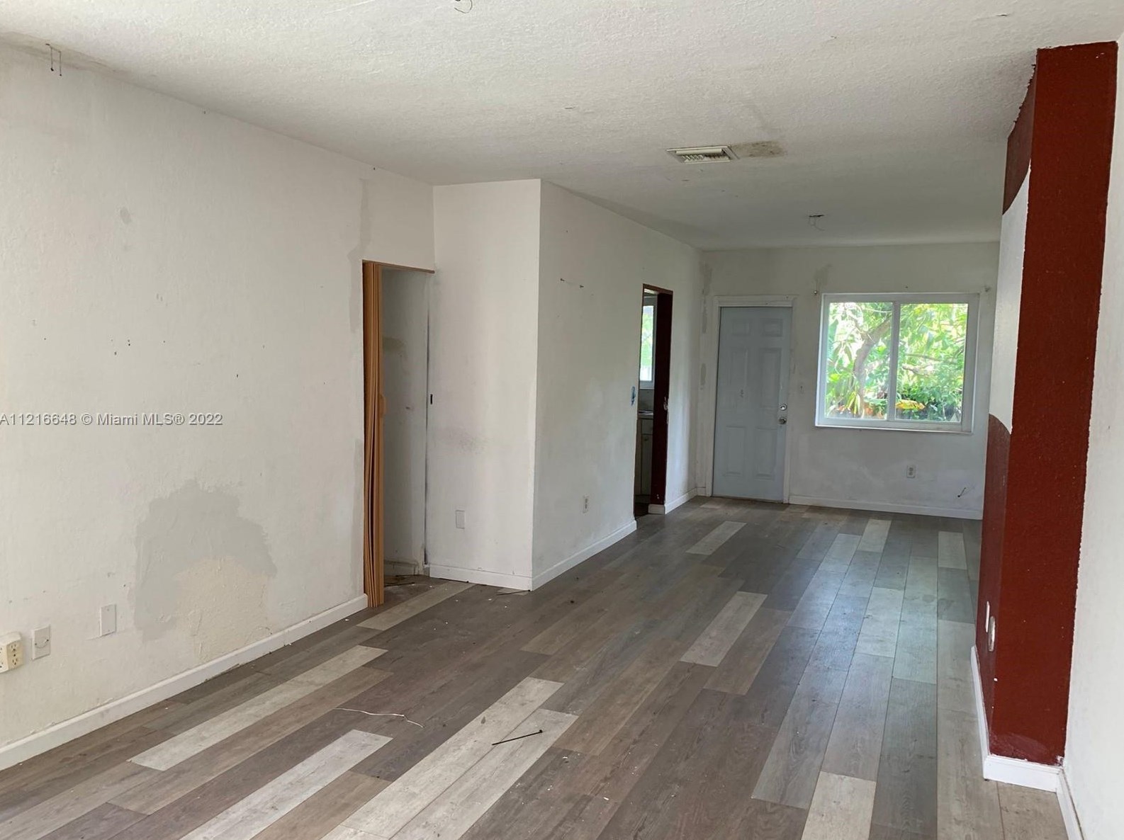 229 84th Ter, Miami, FL 33150-2632