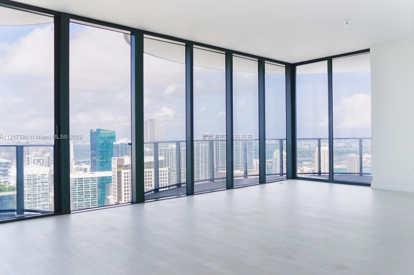 1000 Brickell Plaza #5907, Miami, FL 33131
