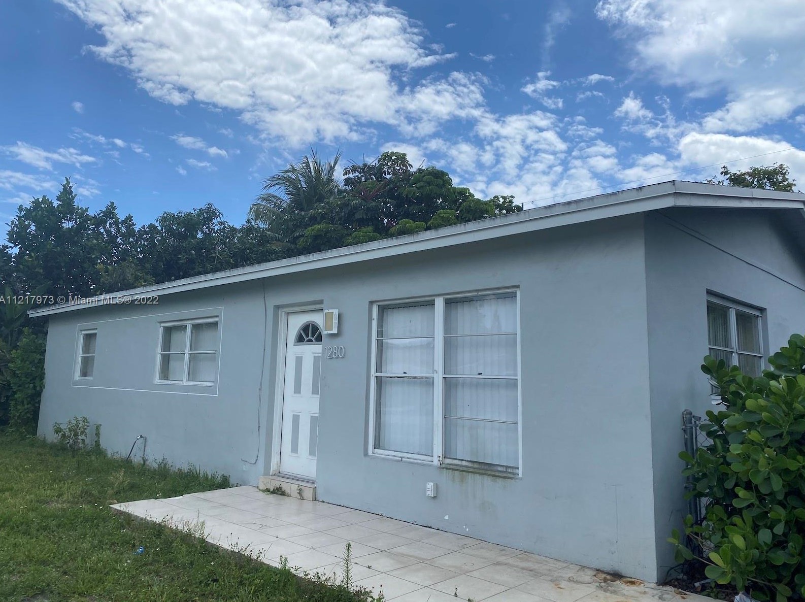 1280 211th Ter, Miami, FL 33179-1333