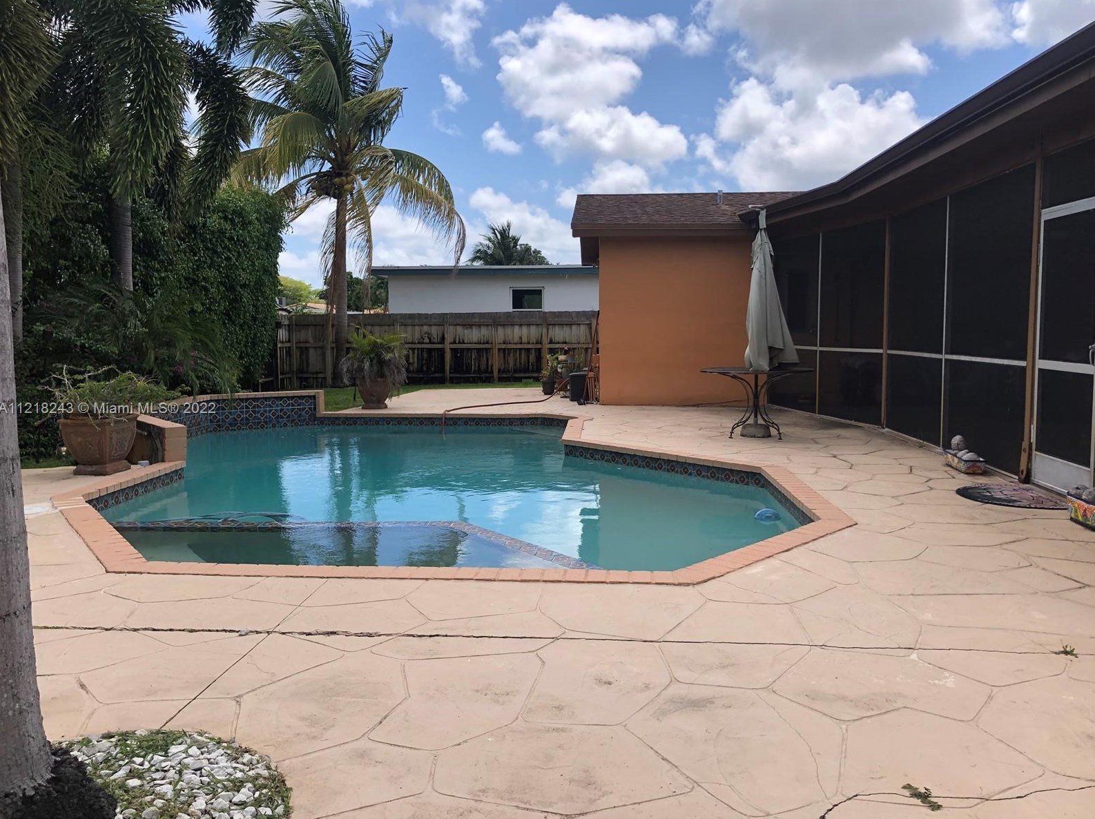 5415 Cleveland St, Hollywood, FL 33021-4613
