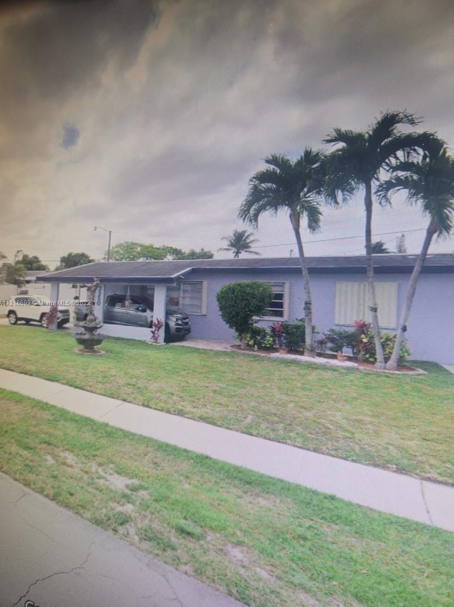 3350 104th Ct, Miami FL  33165-3714 exterior