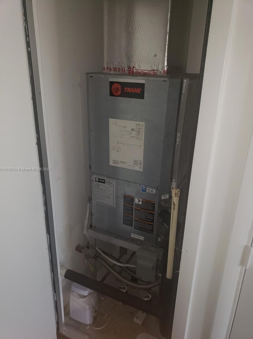 244 Biscayne Blvd, Miami FL 33132-2219 exterior