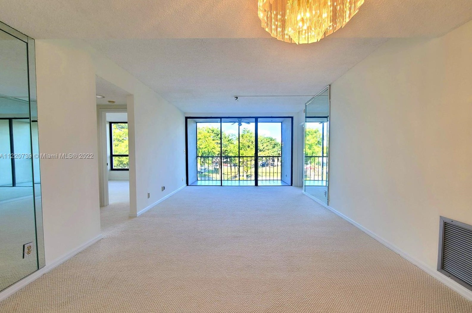 5951 Wellesley Park Dr #301, Boca Raton, FL 33433