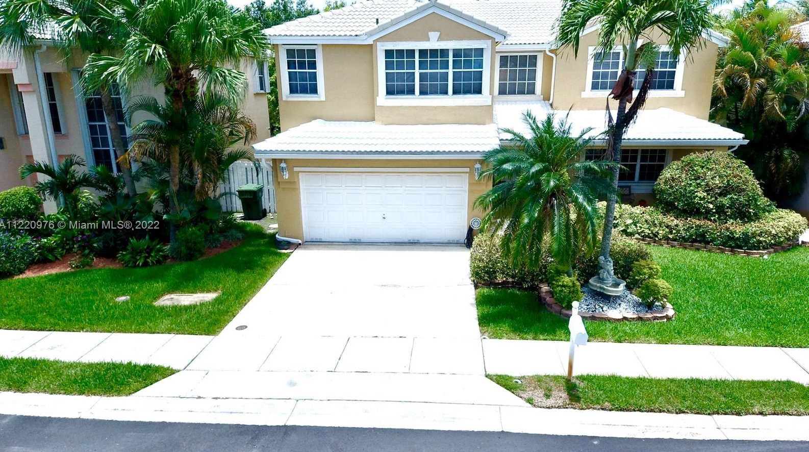 10311 9th Ln, Hollywood, FL 33025-3585