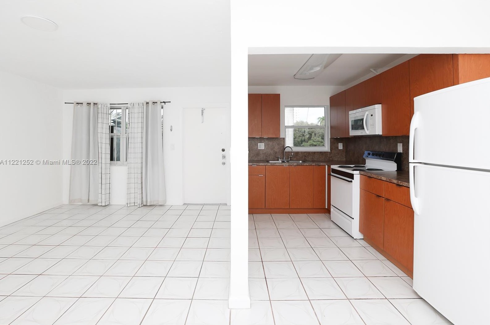 1060 Ne 78th St Rd #8, Miami, FL 33138