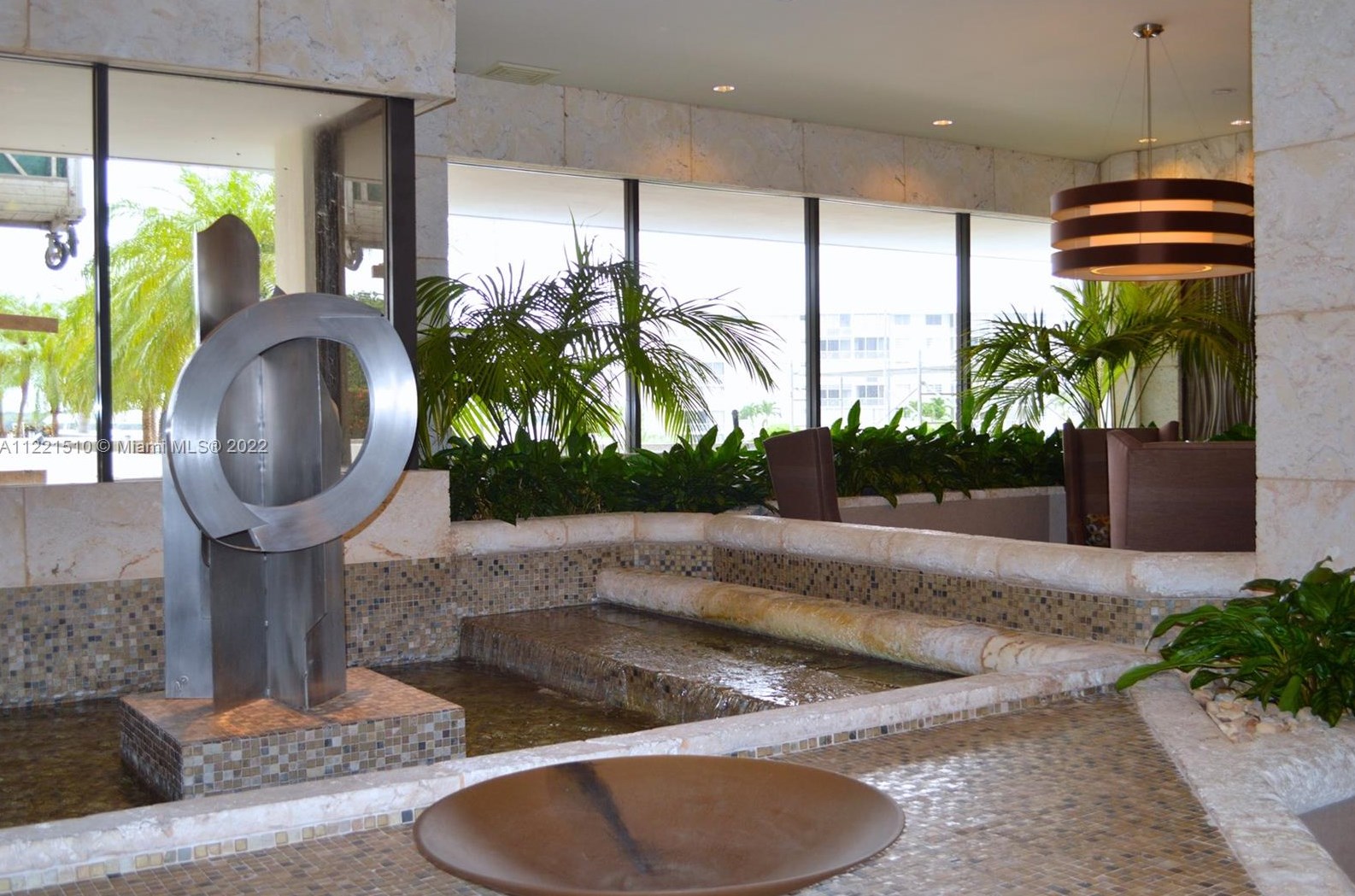 1000 Island Blvd, Miami FL 33160-4940 exterior