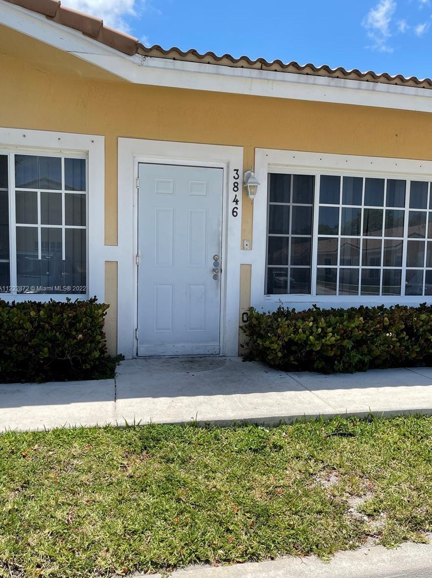 3846 Sw 48th Ave, Hollywood, FL 33023