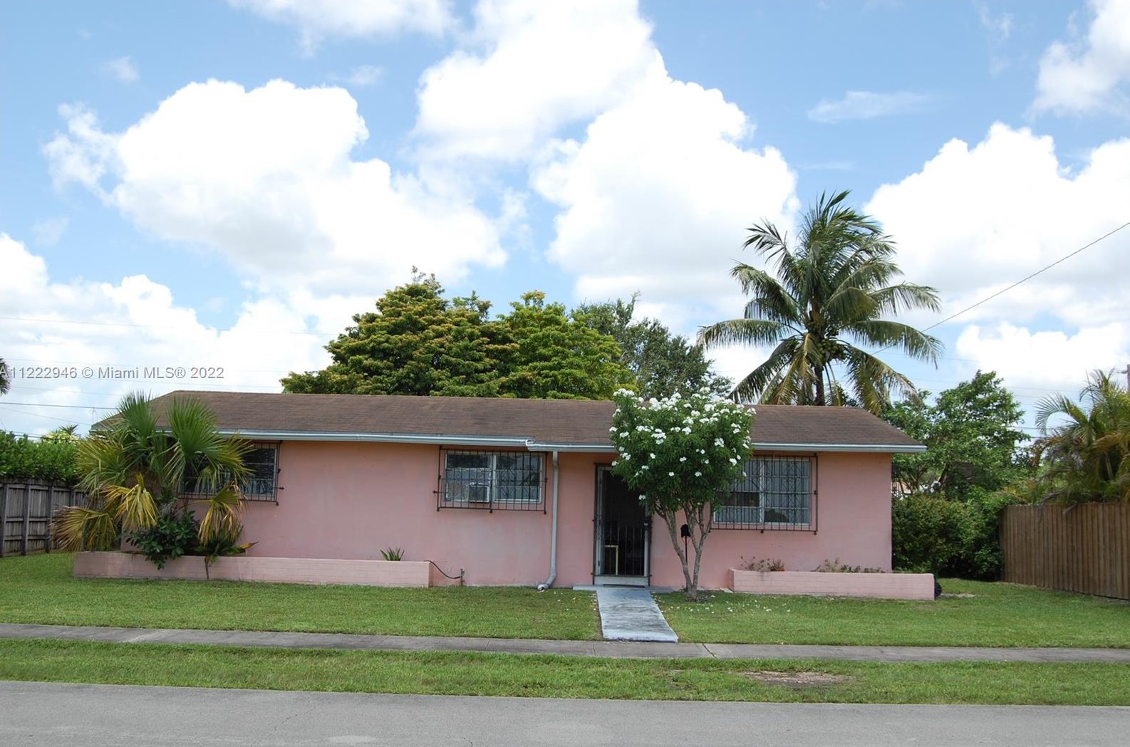 8120 98th Ave, Miami, FL 33173-4072