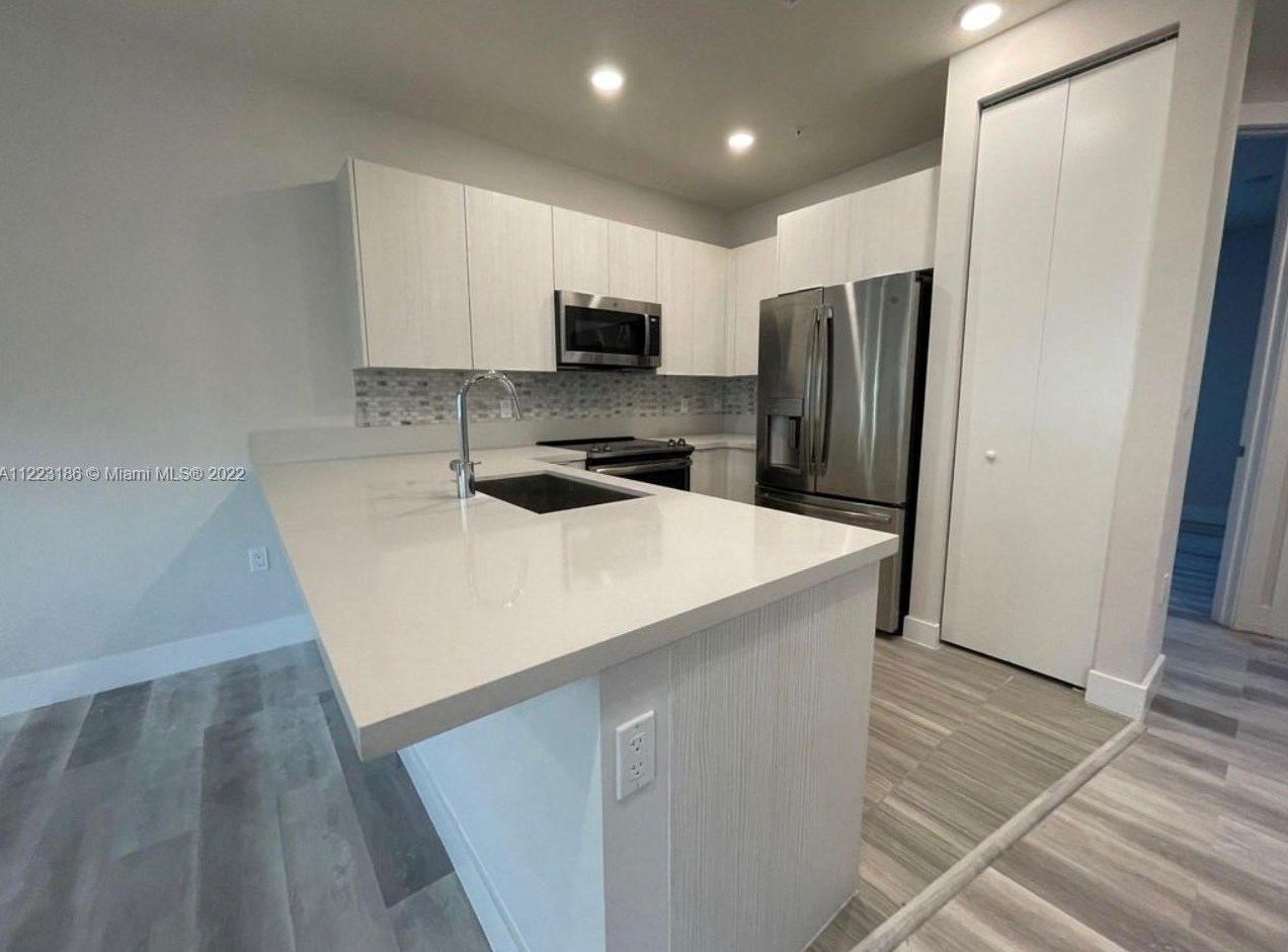 10229 64th Ter, Miami, FL 33178
