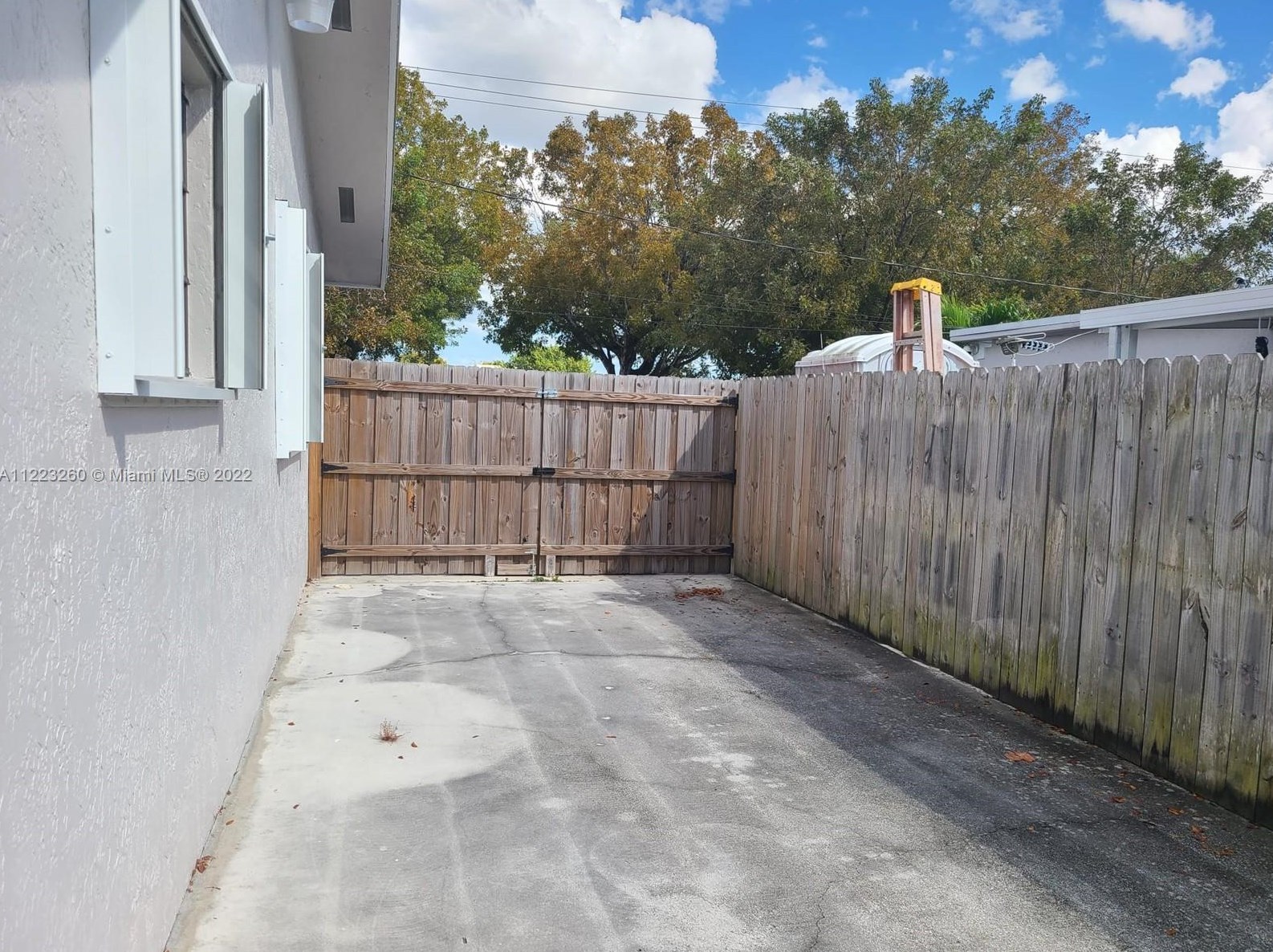 601 E 30th St, Hialeah, FL 33013