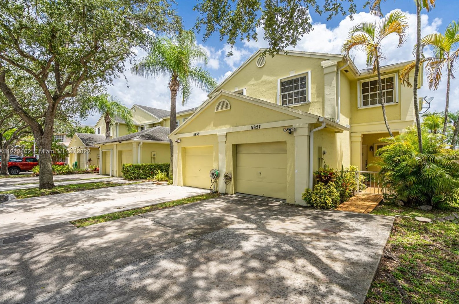 11857 98th Ter, Miami, FL 33186-2770