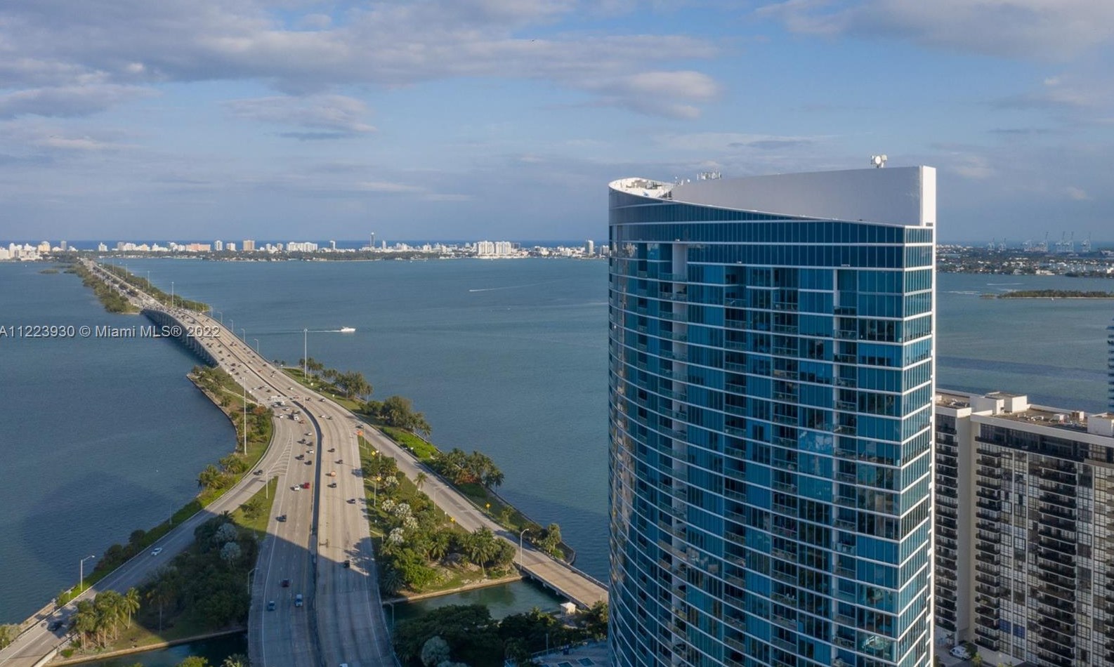 601 Ne 36th St Apt 1811, Miami, FL 33137