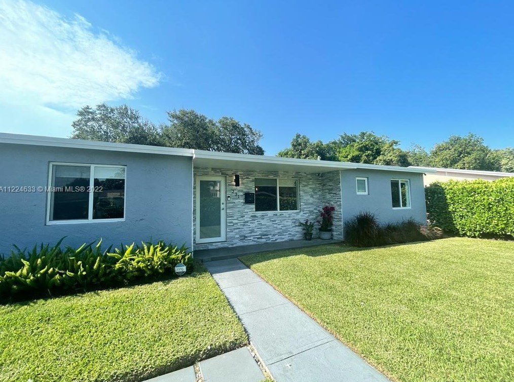 231 Grant Dr, Miami, FL 33133-5631