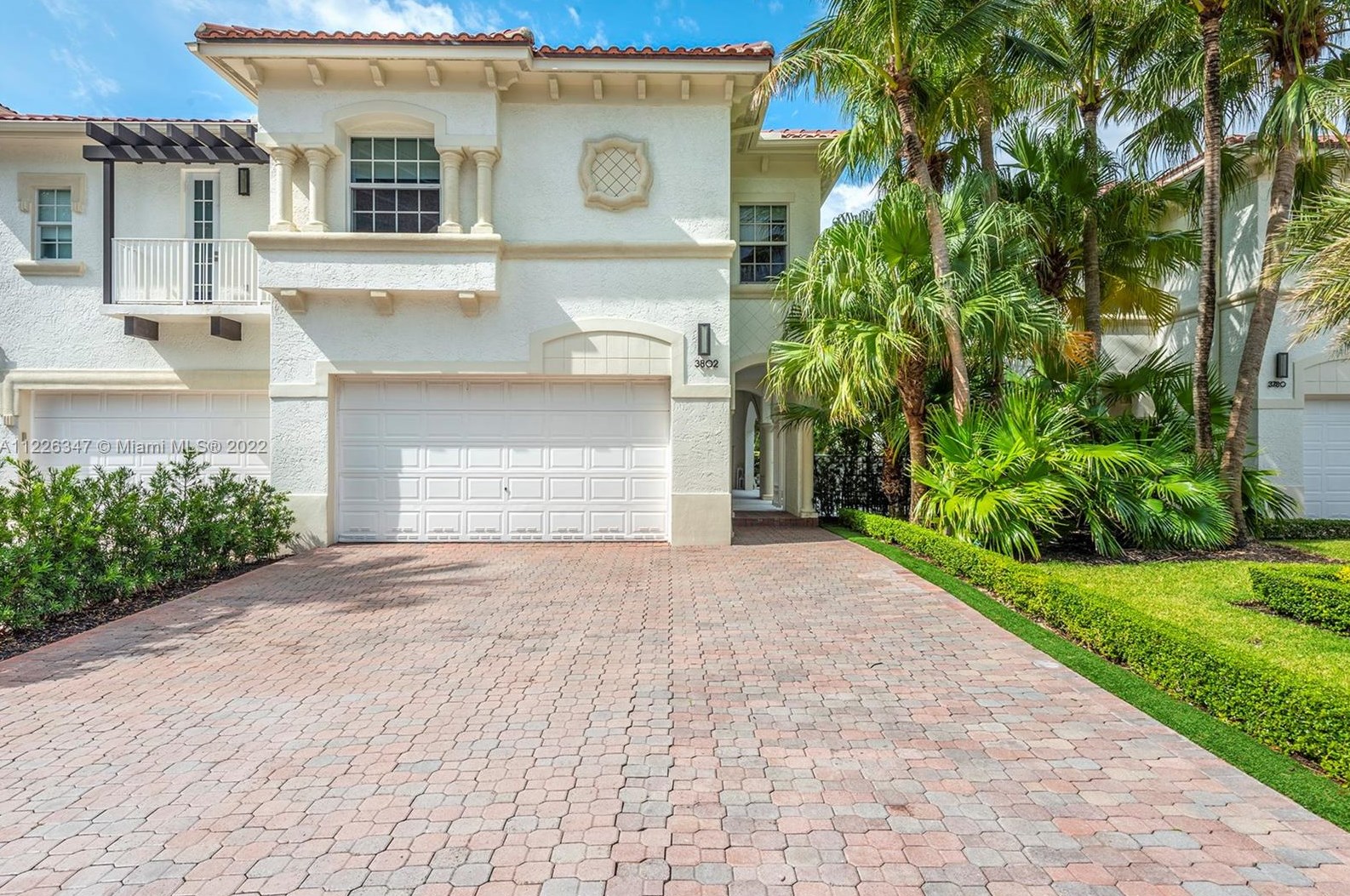 3802 199th Ter, Miami, FL 33180-3402