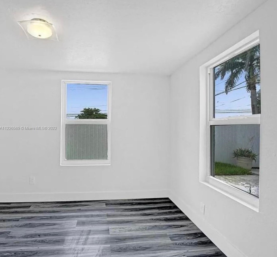 3071 186th Ter, Miami FL  33056-3012 exterior