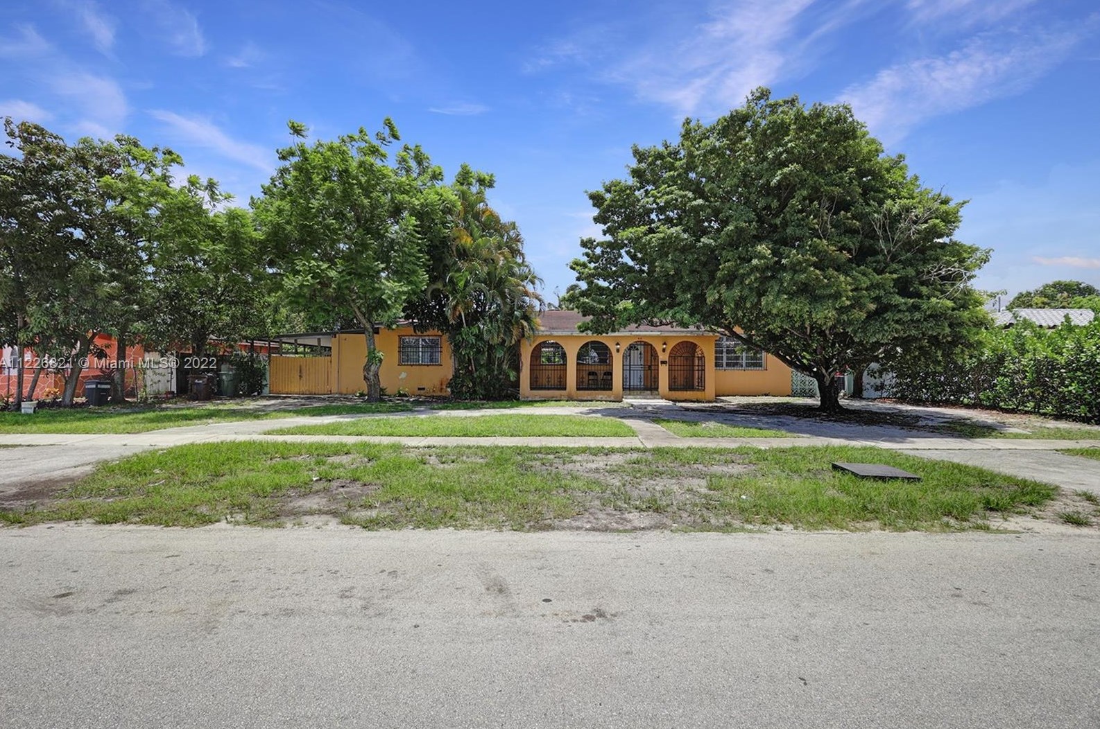 40 W 51st St, Hialeah, FL 33012