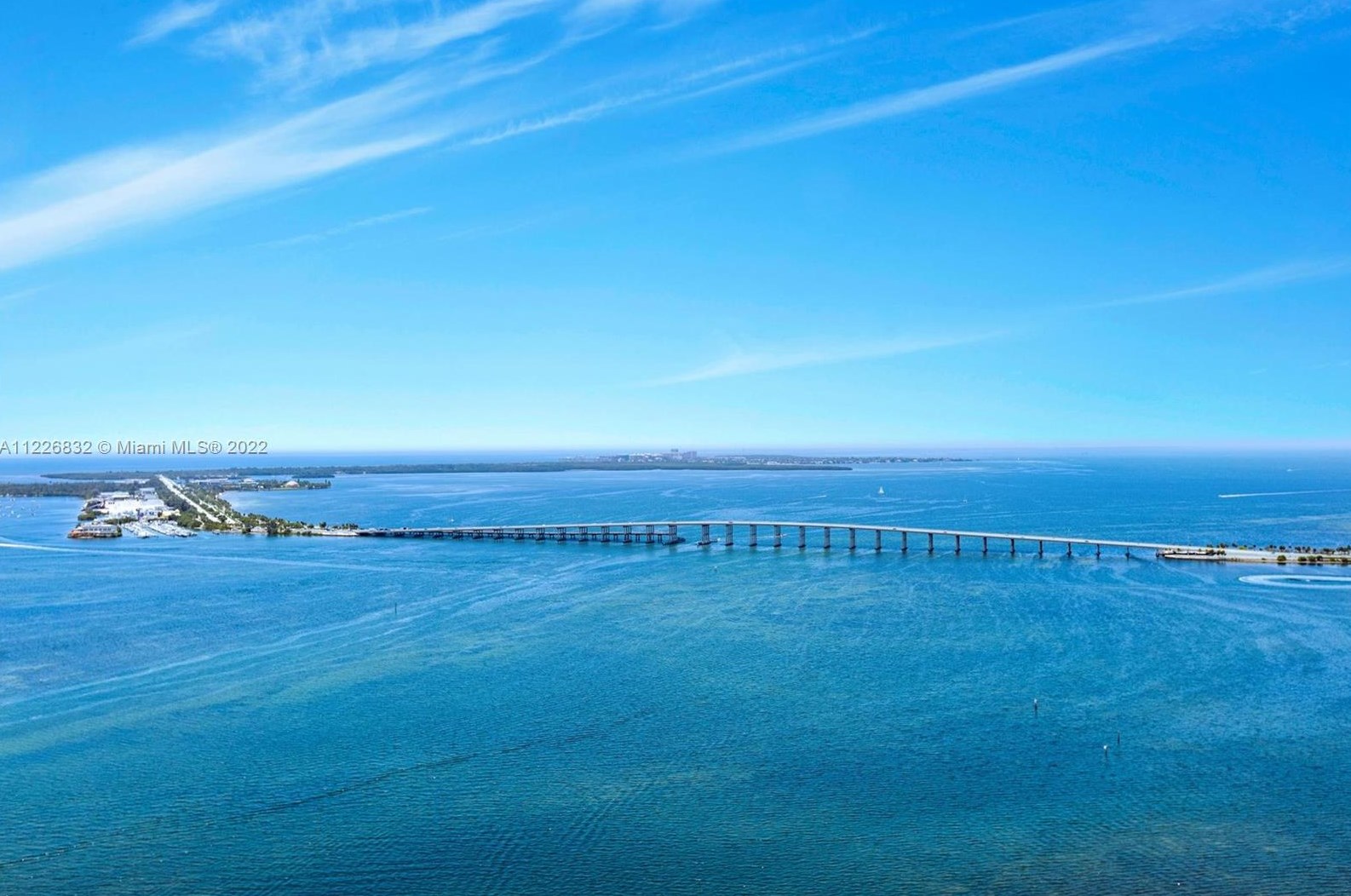 1331 Brickell Bay Dr, Miami FL  33131-3690 exterior