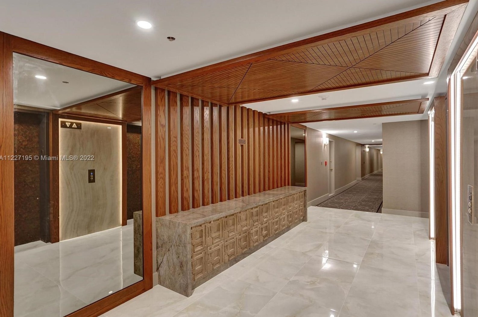 11113 Biscayne Blvd, Miami FL  33181-3405 exterior