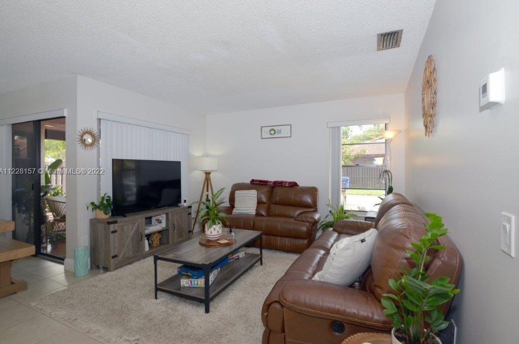 15030 48th Ter, Miami, FL 33185-4256