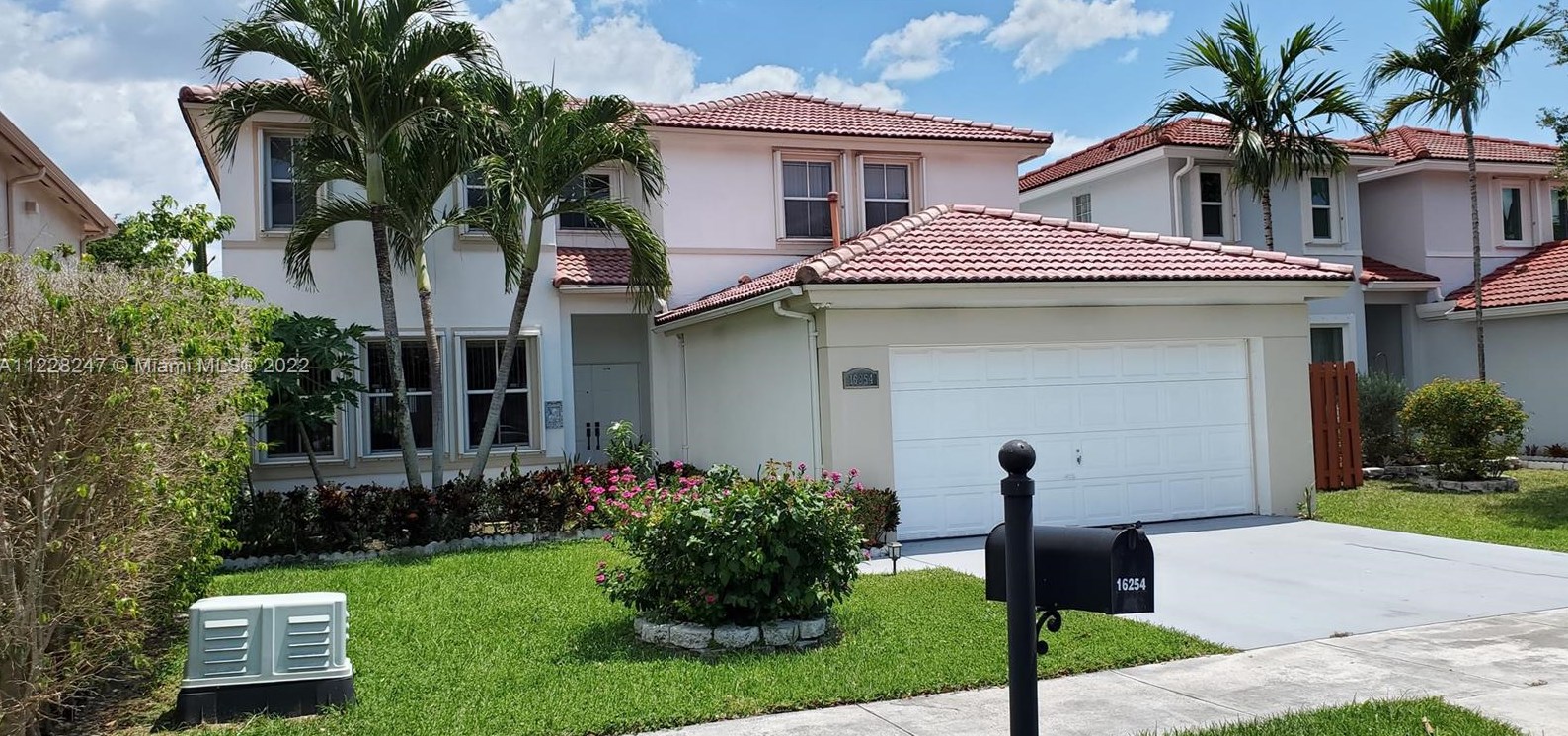 16254 82nd St, Miami, FL 33193-5108