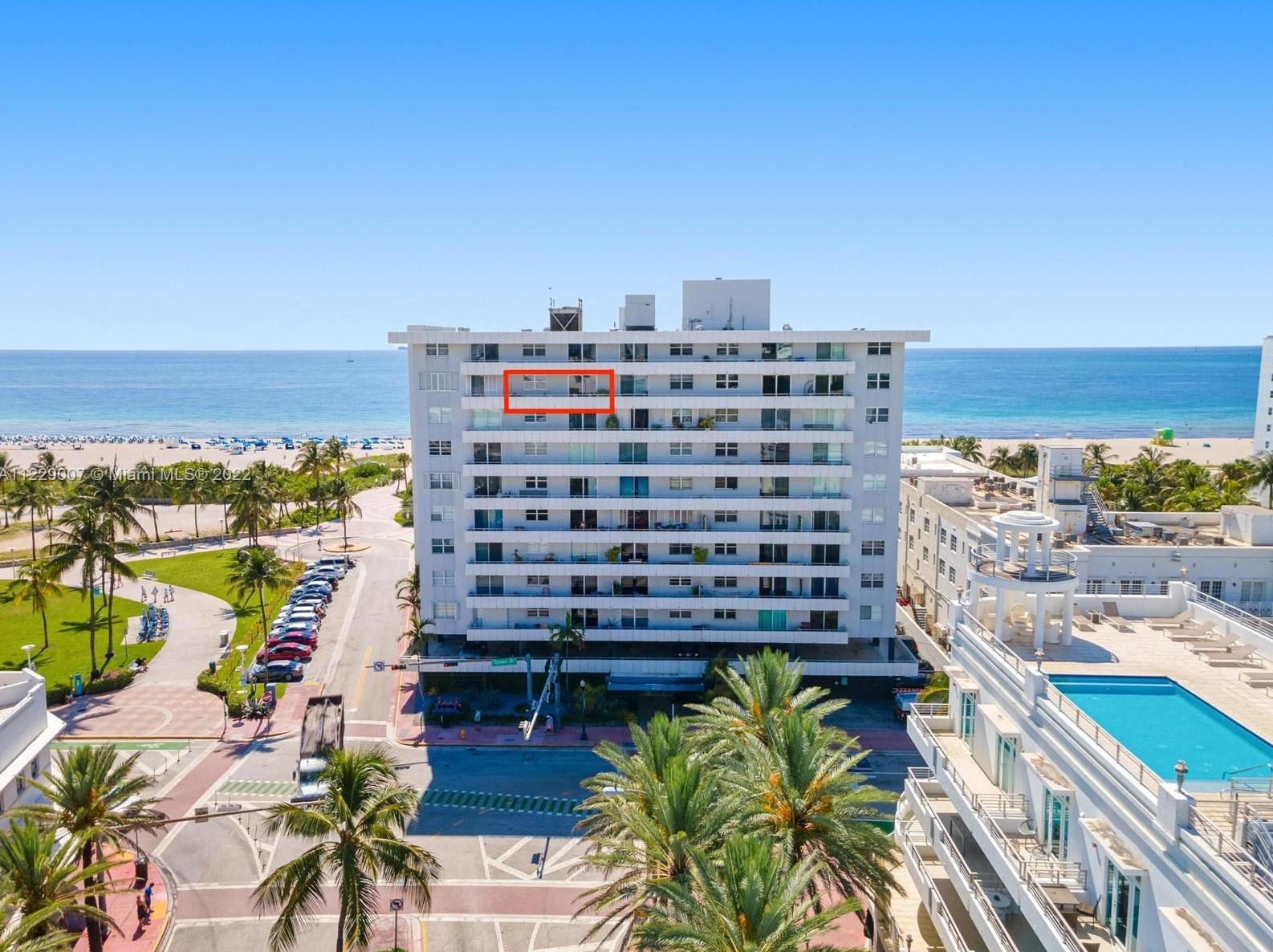 465 Ocean Dr, Miami FL 33139-6613 exterior