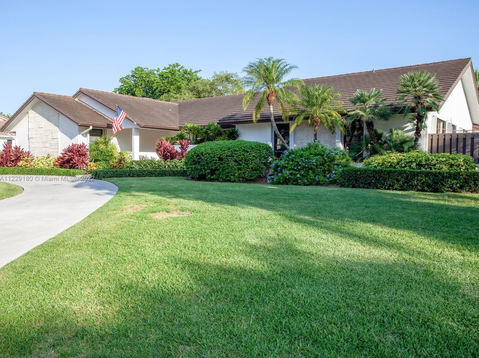 8270 180th St, Miami FL  33157-6130 exterior