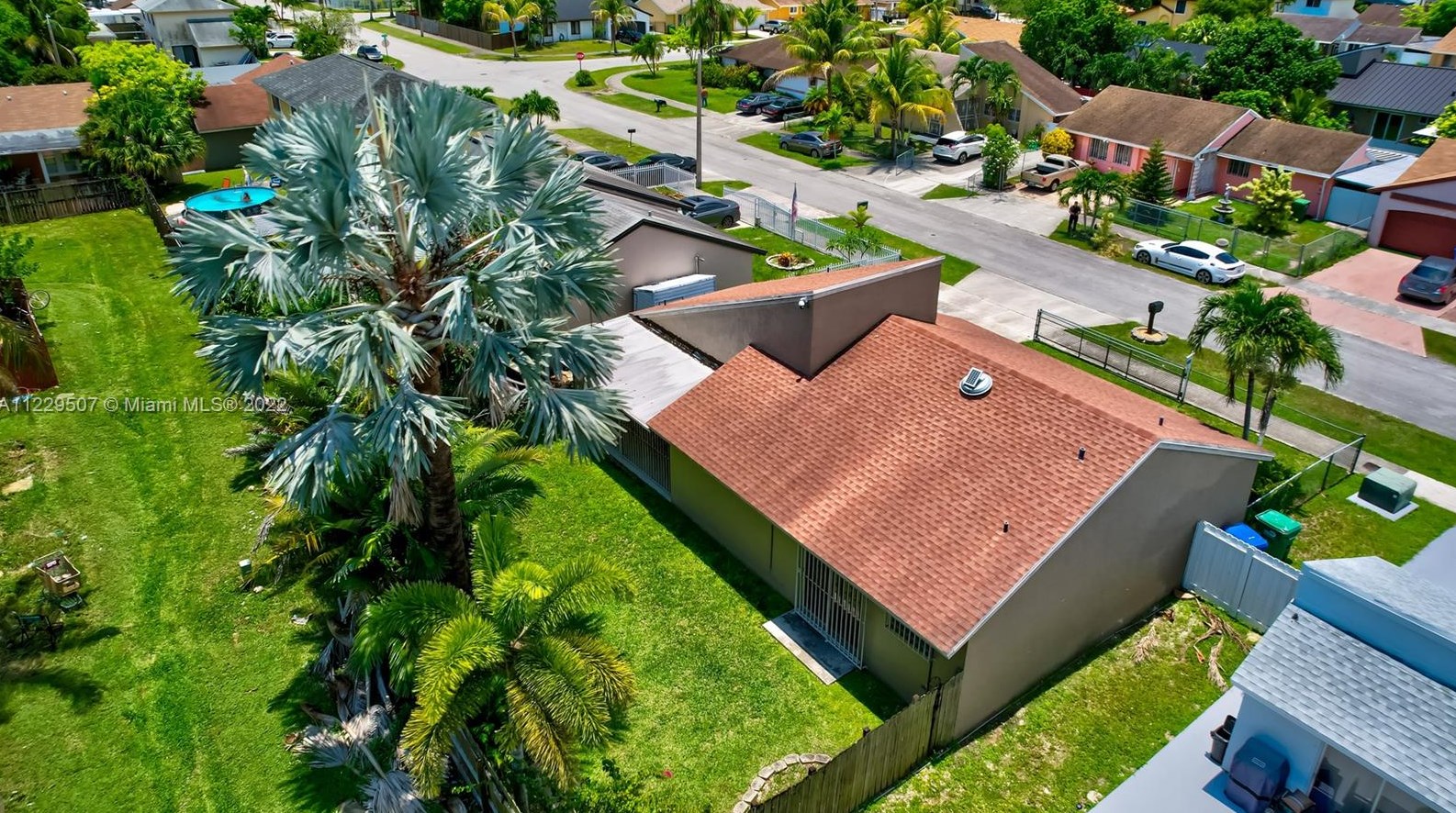 20221 124th Ave, Miami FL  33177-5223 exterior
