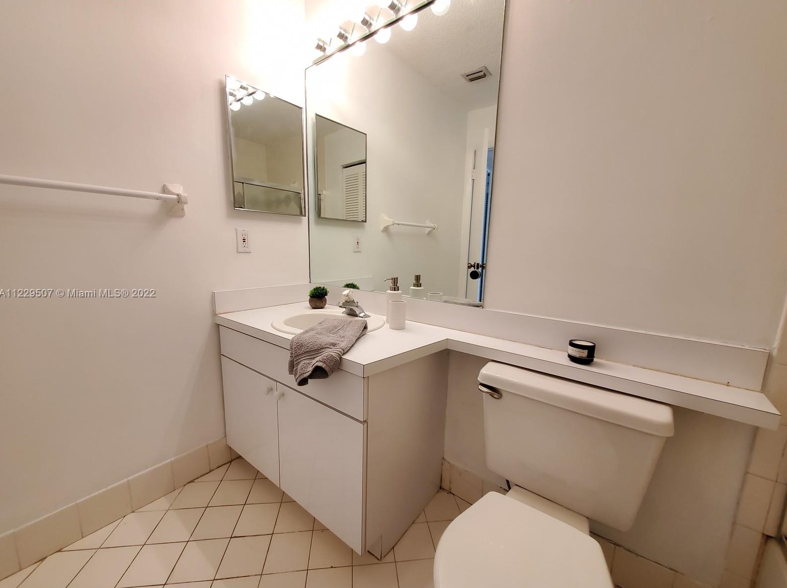 20221 124th Ave, Miami FL  33177-5223 exterior