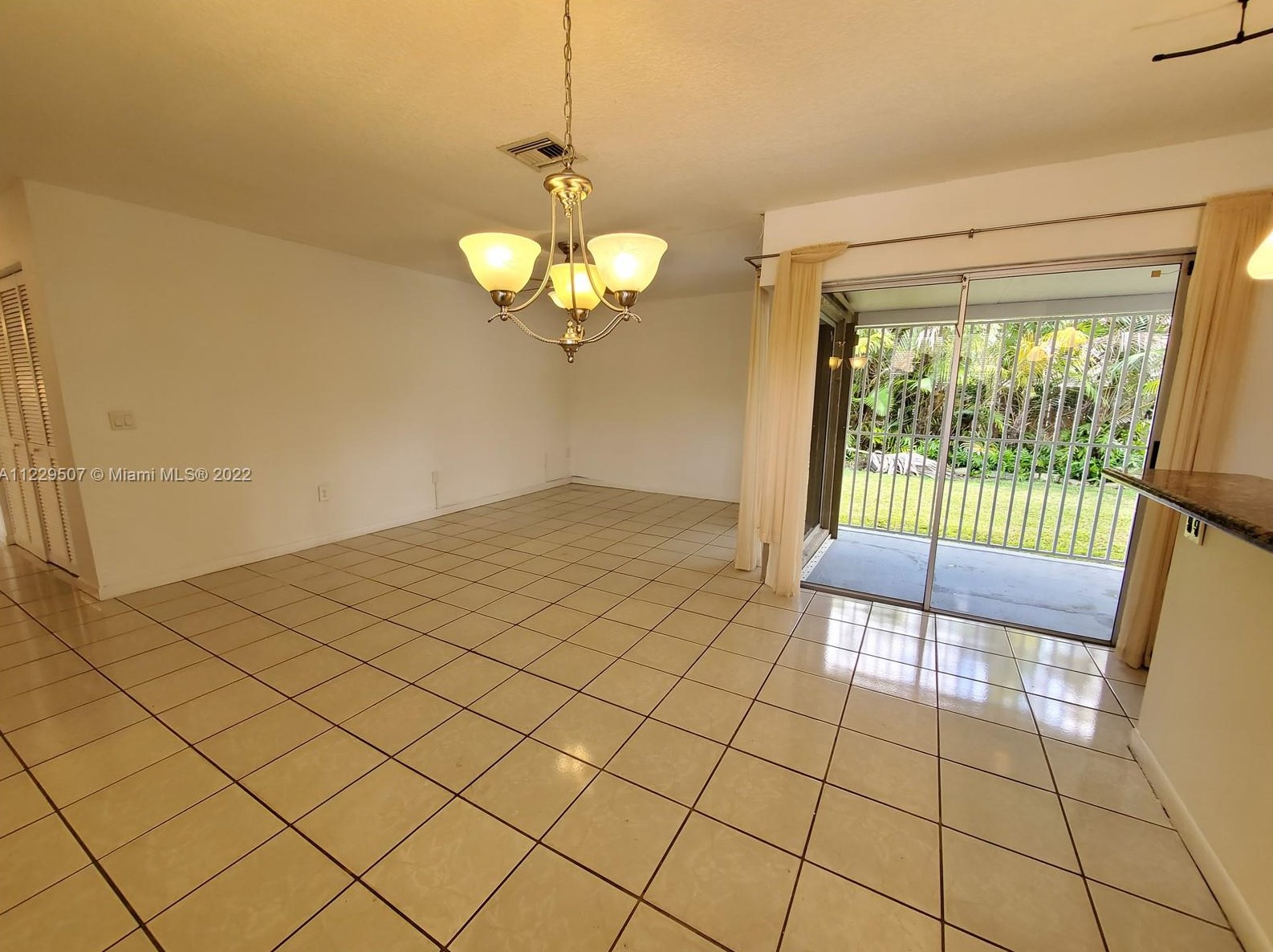 20221 124th Ave, Miami FL  33177-5223 exterior