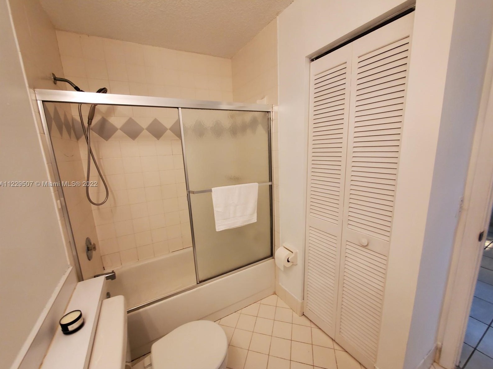 20221 124th Ave, Miami FL  33177-5223 exterior