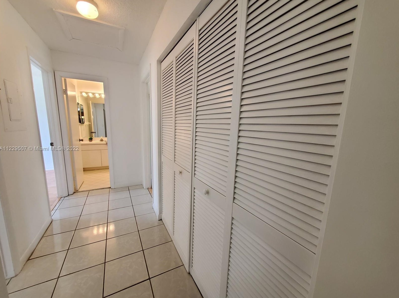 20221 124th Ave, Miami FL  33177-5223 exterior