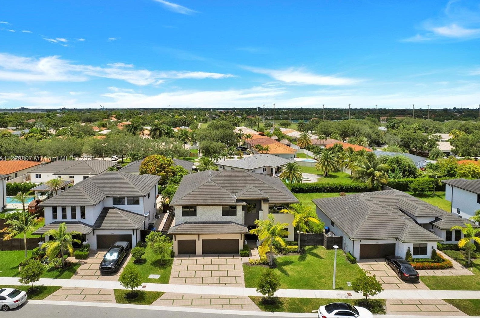 8901 Nw 161st Terrace, Hialeah, FL 33018