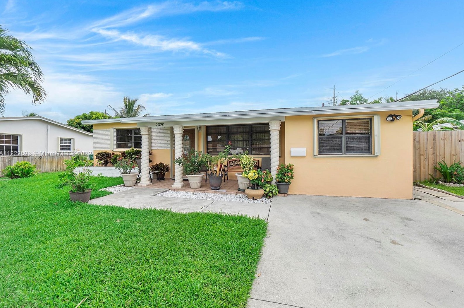 2320 Largo Dr, Hollywood, FL 33023-4534