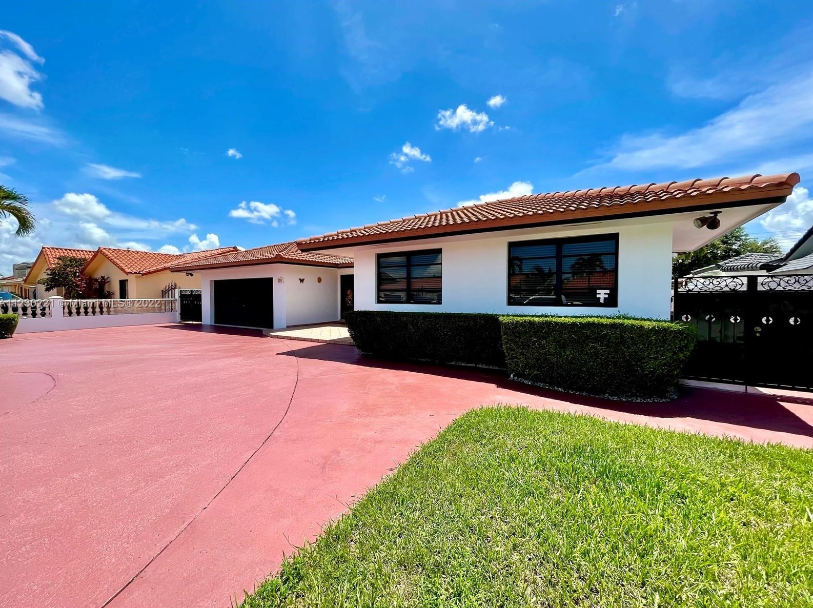 320 136th Ave, Miami, FL 33182-1901