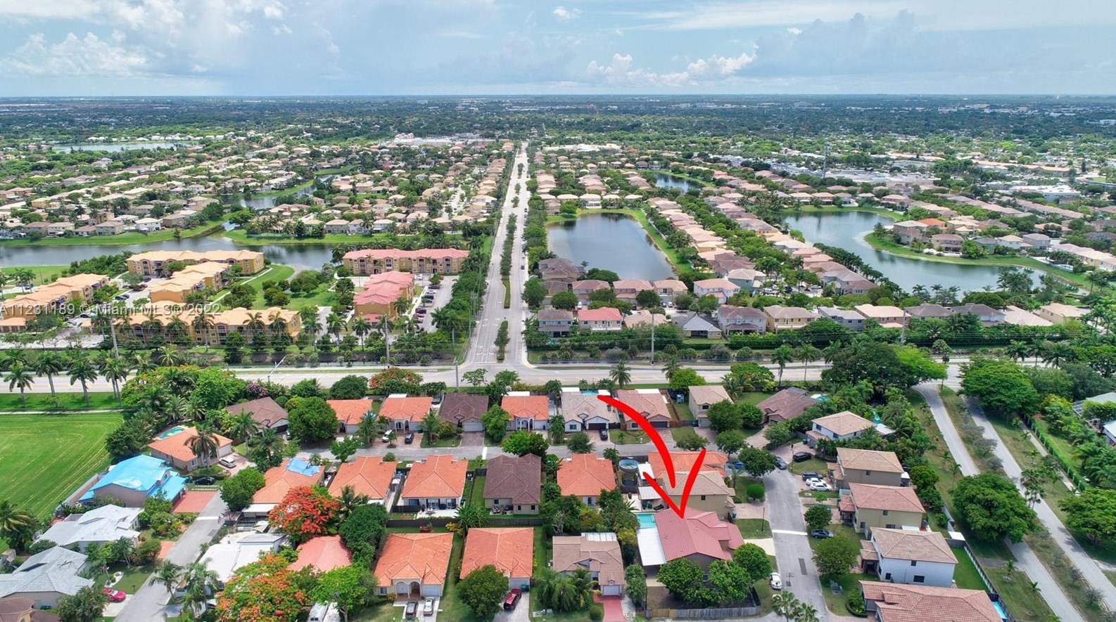 8646 207th Ter, Miami FL  33189-3838 exterior