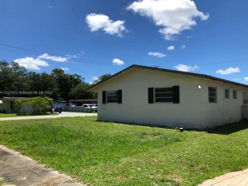 6300 Cleveland St, Hollywood, FL 33024-5916