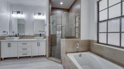 10939 Nashville Dr, Hollywood FL  33026-4905 exterior