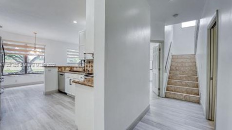 10939 Nashville Dr, Hollywood FL  33026-4905 exterior