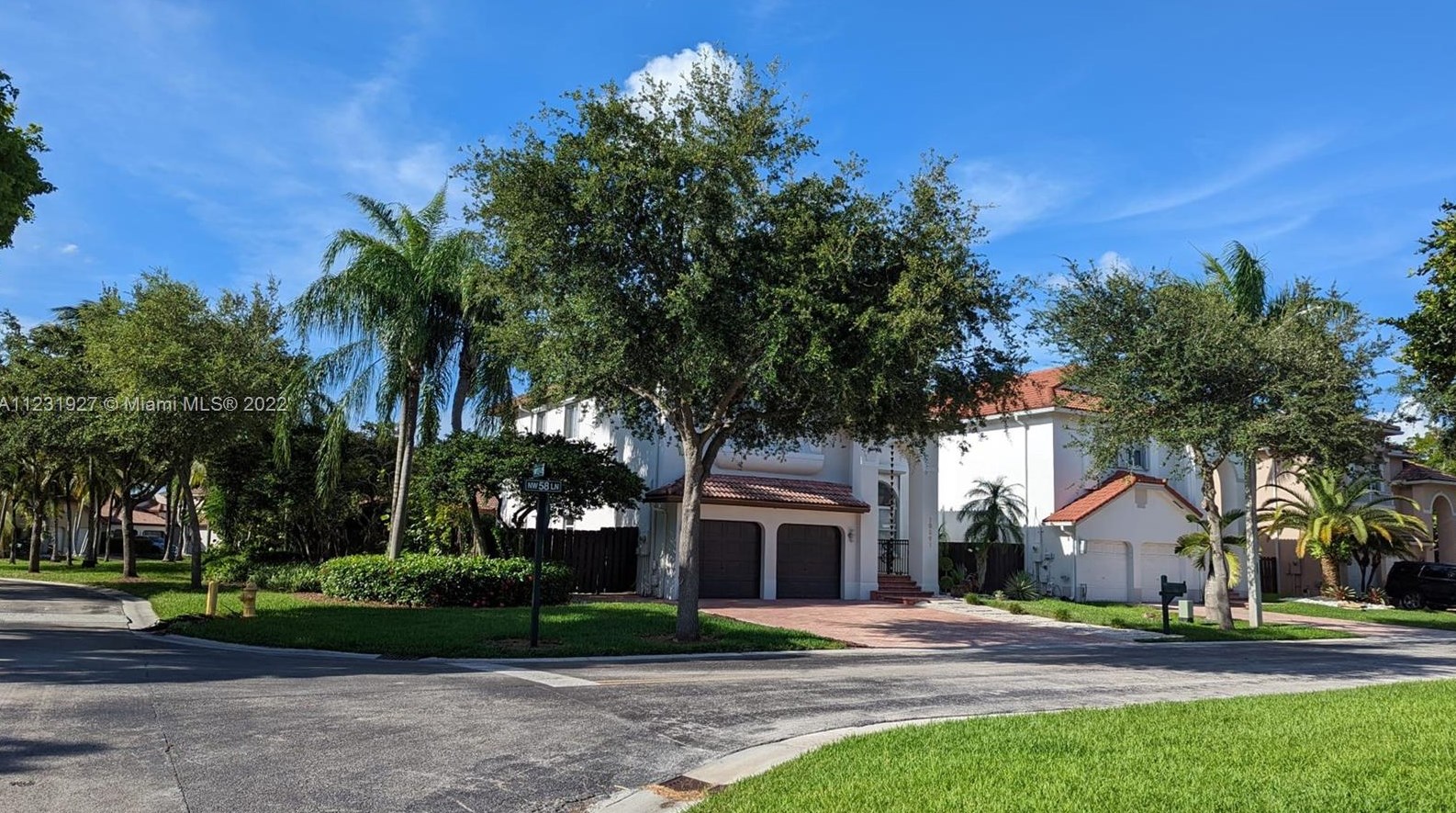 10891 58th Ln, Miami, FL 33178-2844