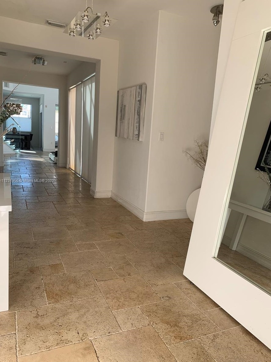 8509 110th Ave, Miami, FL 33178-5255