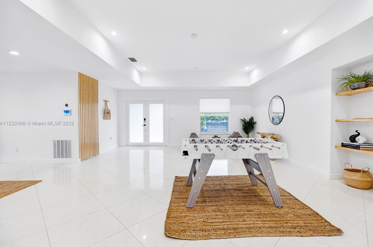 16520 35th Ave, Miami FL  33160-3817 exterior