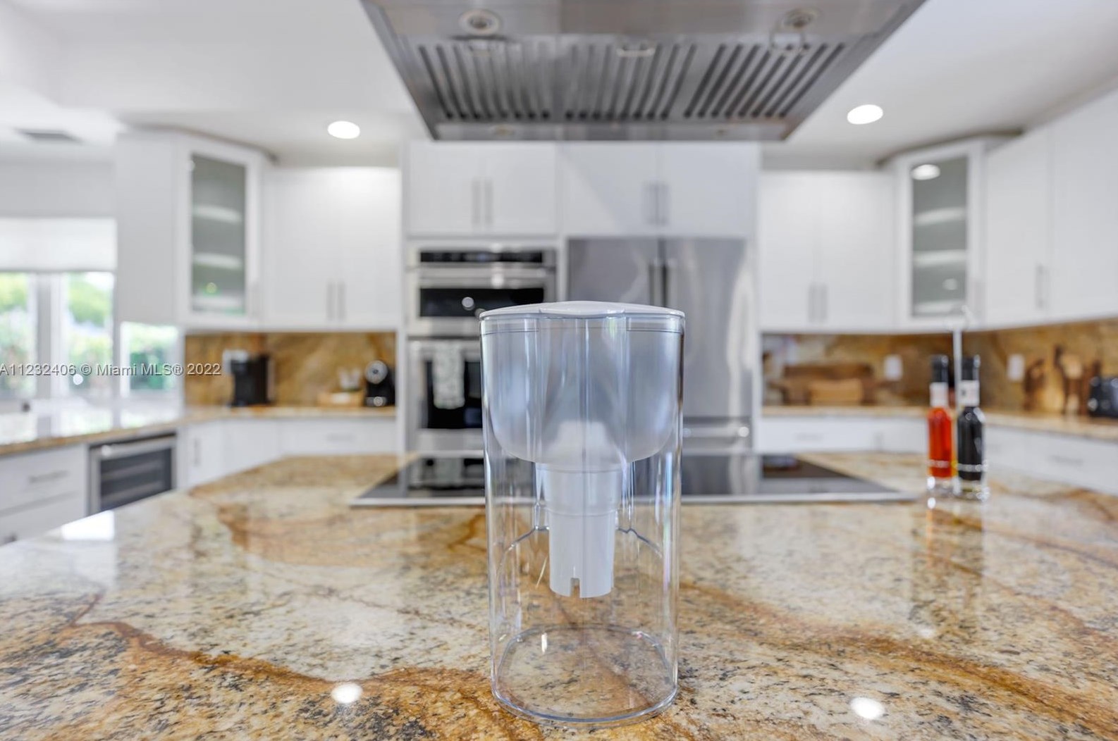 16520 35th Ave, Miami FL  33160-3817 exterior