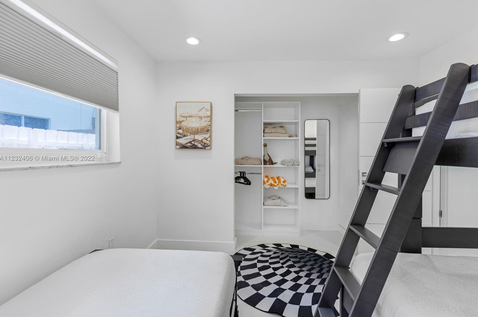 16520 35th Ave, Miami FL  33160-3817 exterior