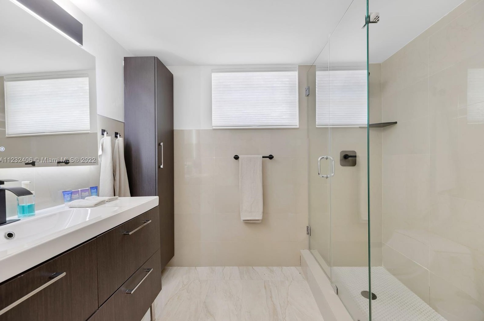 16520 35th Ave, Miami FL  33160-3817 exterior