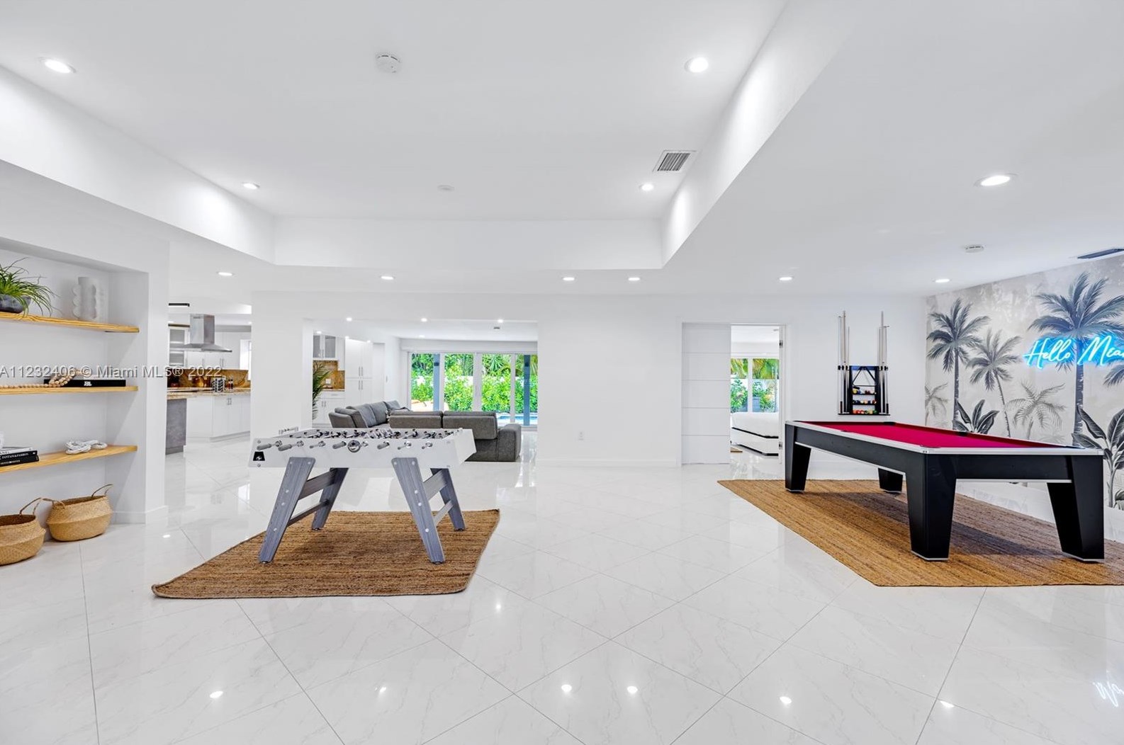 16520 35th Ave, Miami FL  33160-3817 exterior