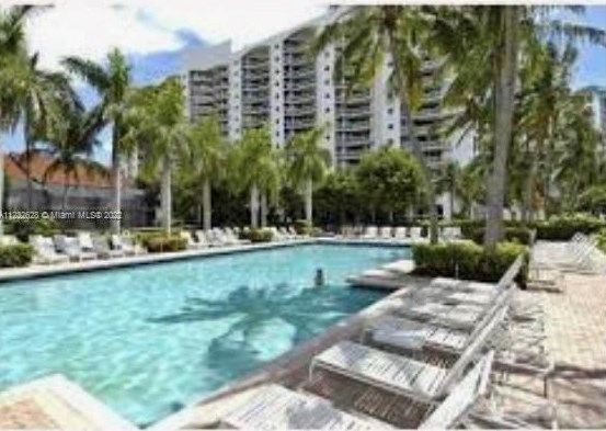 3610 Yacht Club Dr #1503, Miami, FL 33180