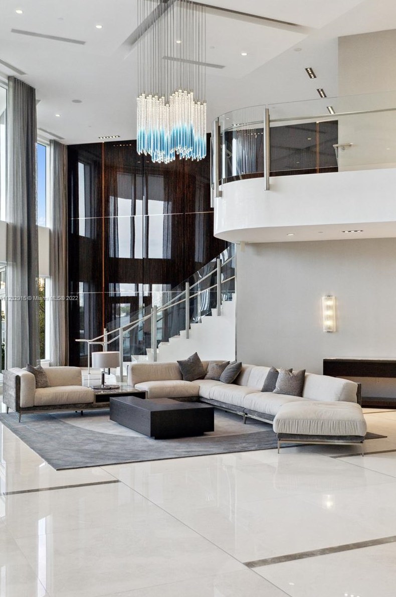 6000 Island Blvd, Miami FL 33160-3762 exterior