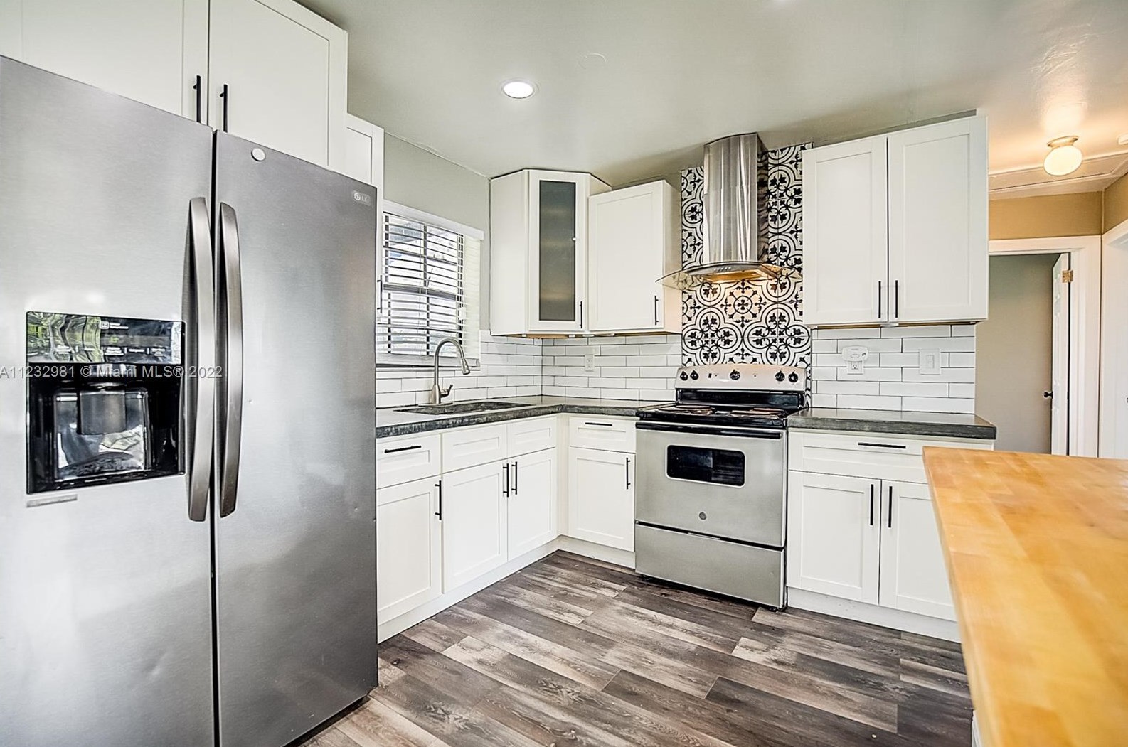 1411 199th St, Miami FL  33169-2741 exterior